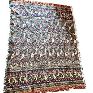 Tapestry Blanket vtg Throw 68"x52" musical Christmas horn red green gold